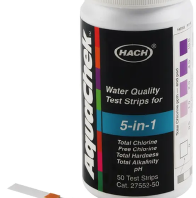 5 in 1 Water Quality Test Strips for Multi-Parameter Testing with 50 Tests and 0 - 10 mg/L Cl₂ Range